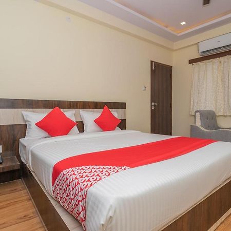 Oyo 36197 Royal Wood Hotell Bangalore Exteriör bild