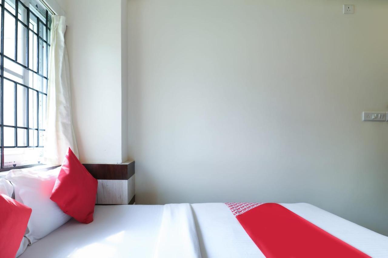 Oyo 36197 Royal Wood Hotell Bangalore Exteriör bild