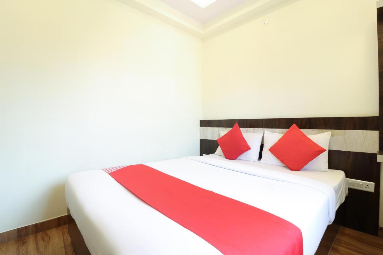 Oyo 36197 Royal Wood Hotell Bangalore Exteriör bild