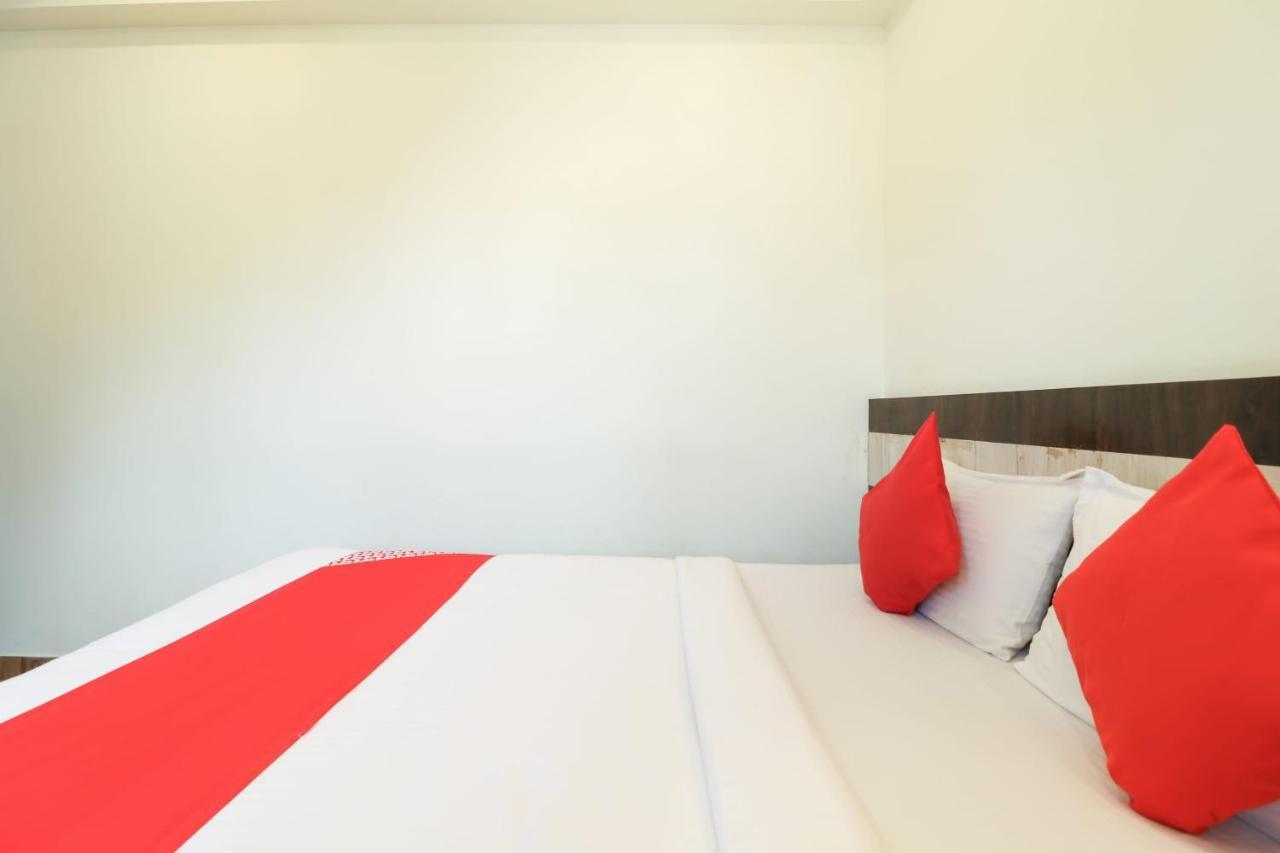 Oyo 36197 Royal Wood Hotell Bangalore Exteriör bild
