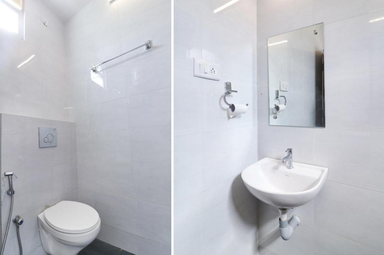 Oyo 36197 Royal Wood Hotell Bangalore Exteriör bild
