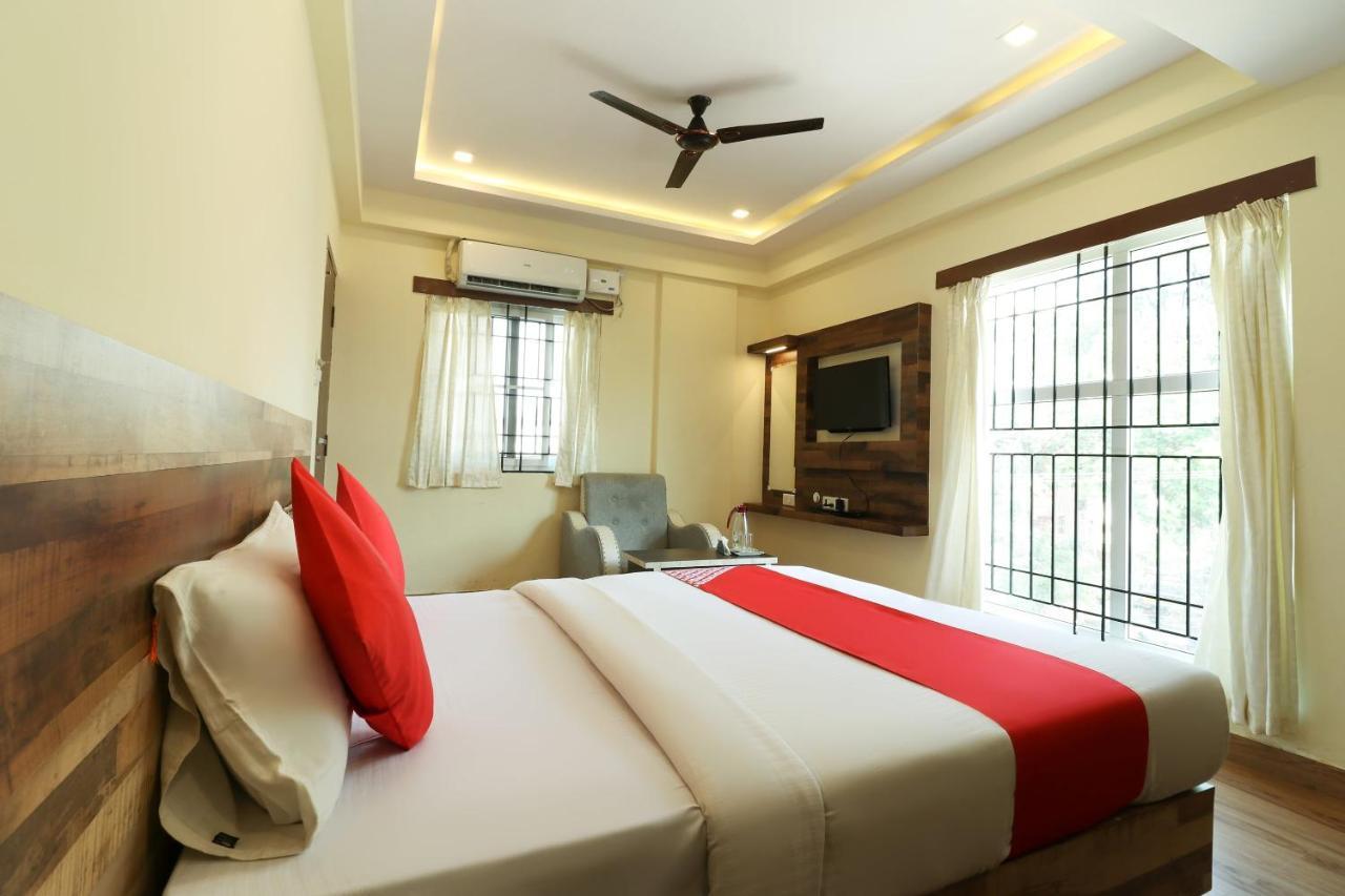 Oyo 36197 Royal Wood Hotell Bangalore Exteriör bild