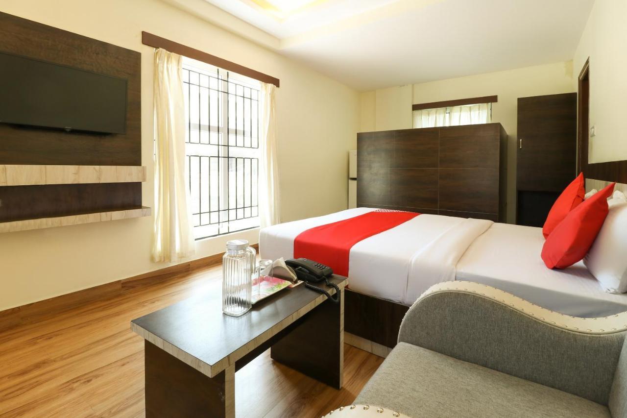 Oyo 36197 Royal Wood Hotell Bangalore Exteriör bild
