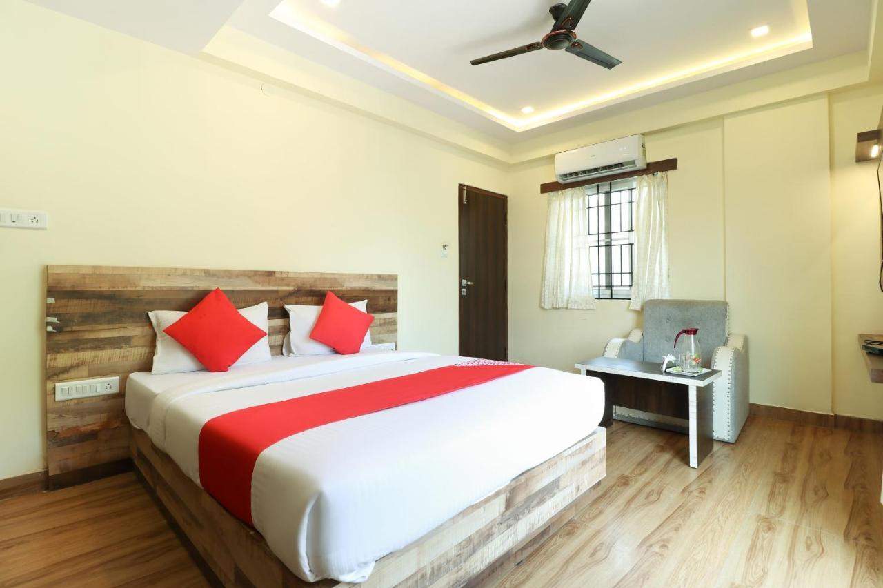 Oyo 36197 Royal Wood Hotell Bangalore Exteriör bild
