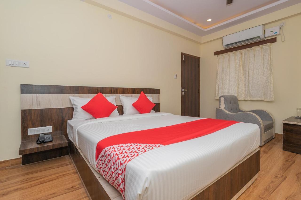 Oyo 36197 Royal Wood Hotell Bangalore Exteriör bild