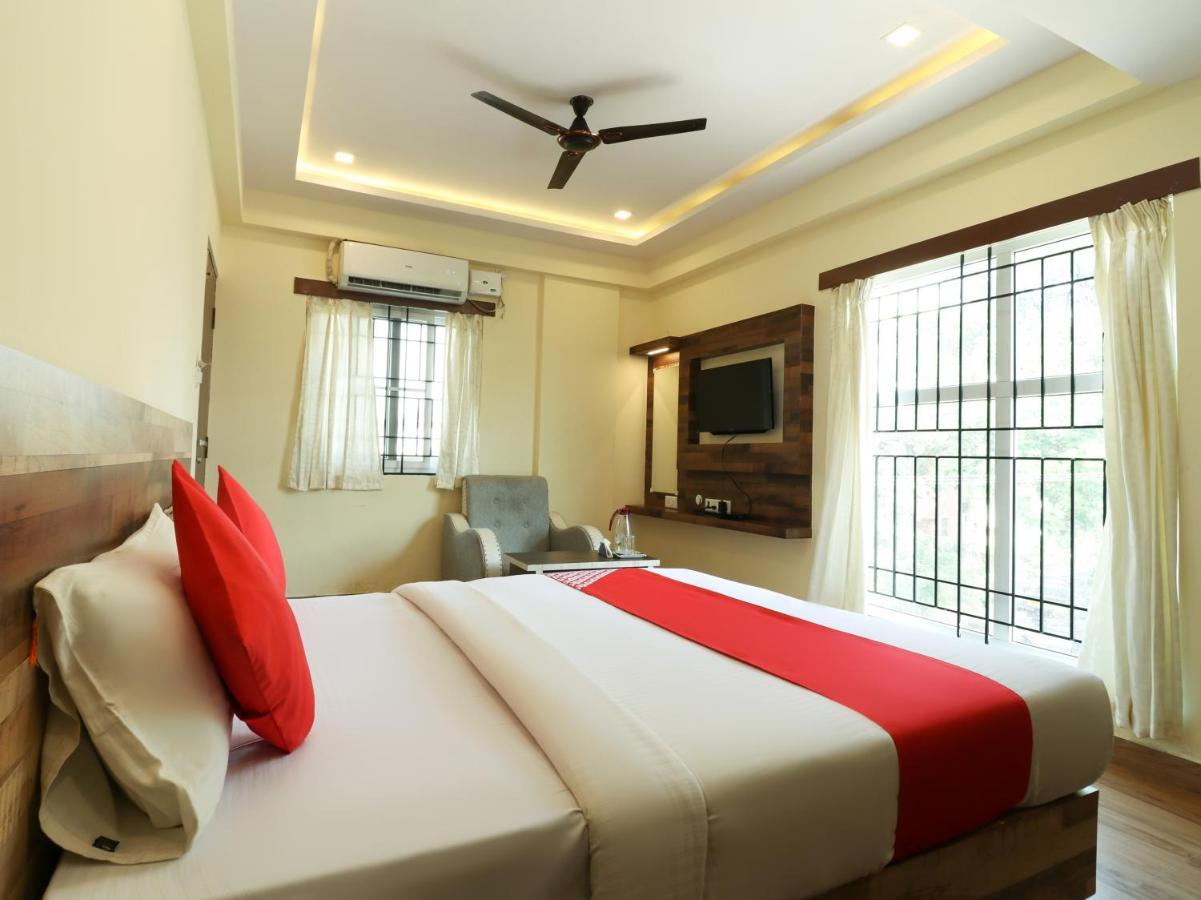 Oyo 36197 Royal Wood Hotell Bangalore Exteriör bild