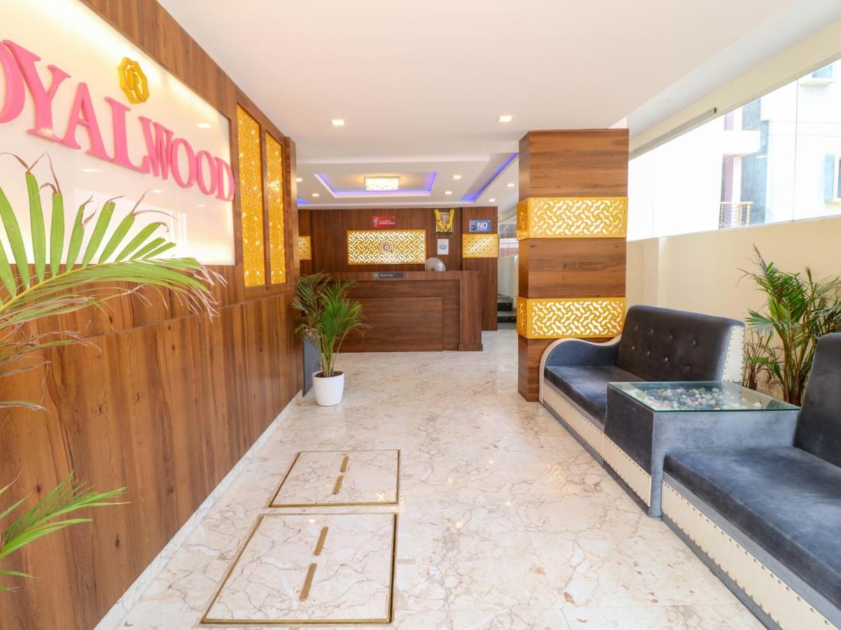 Oyo 36197 Royal Wood Hotell Bangalore Exteriör bild