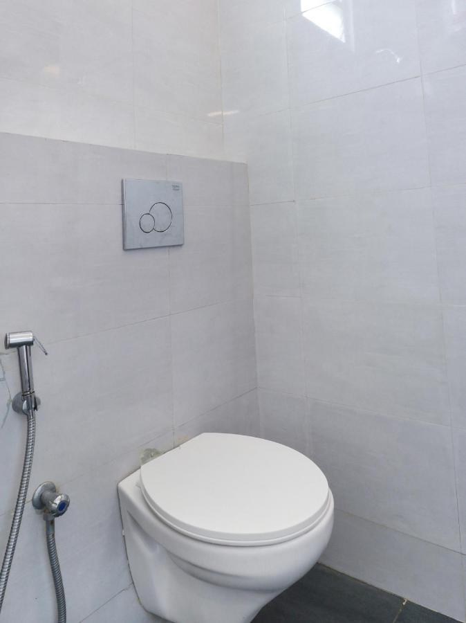 Oyo 36197 Royal Wood Hotell Bangalore Exteriör bild